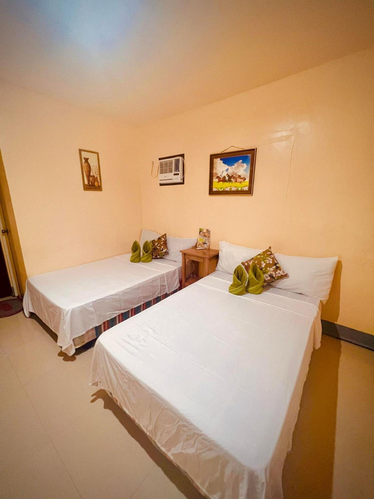 Indino Guesthouse Moalboal Kültér fotó