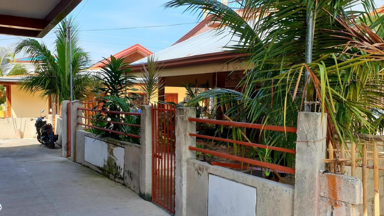 Indino Guesthouse Moalboal Kültér fotó